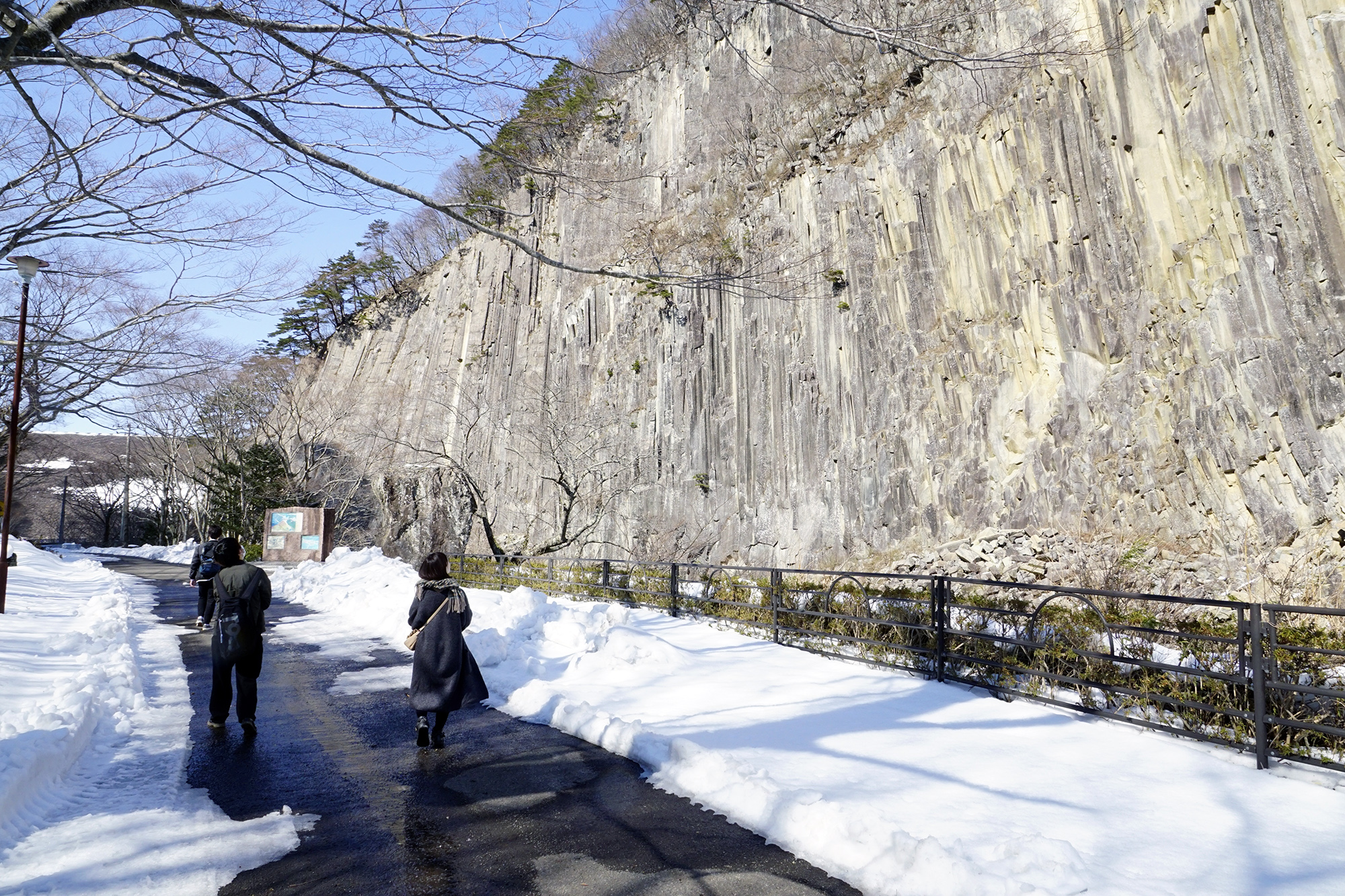 【学生ライター】美しい天然記念物「材木岩」